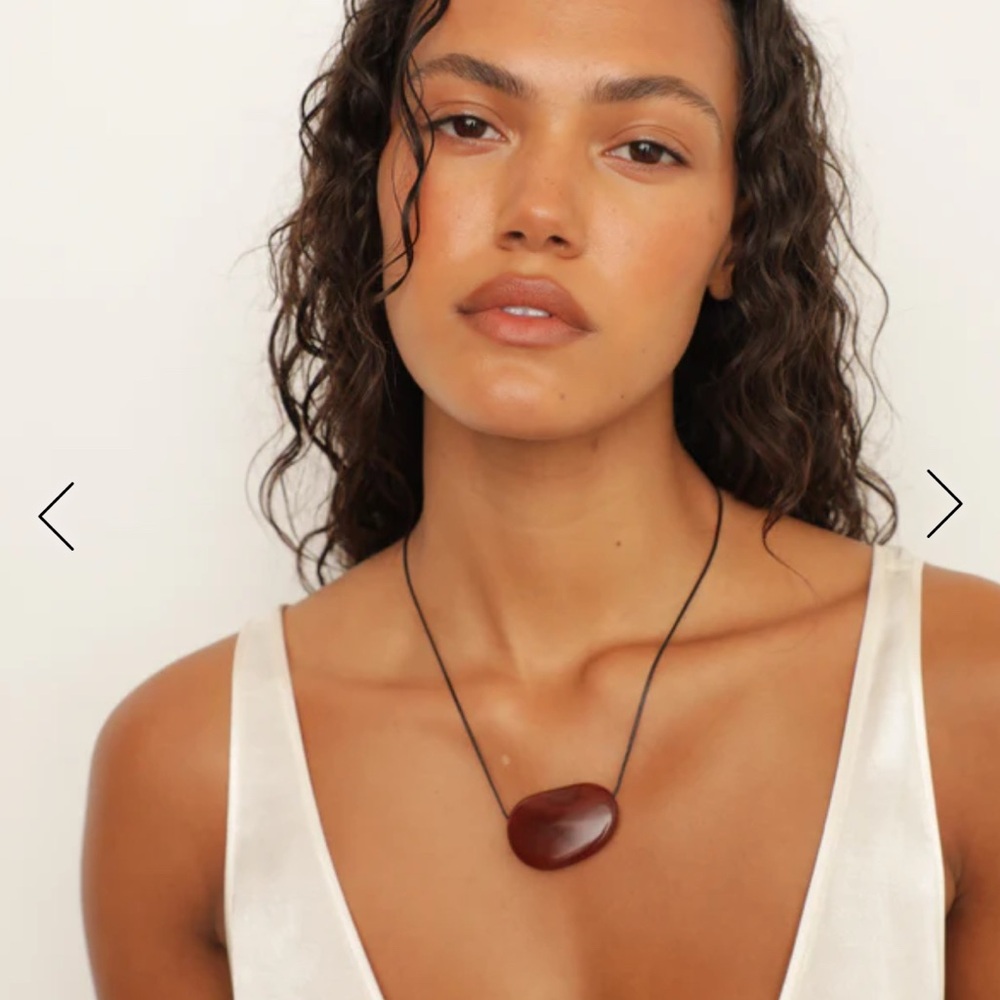 HEAVEN MAYHEM JULIA RED NECKLACE